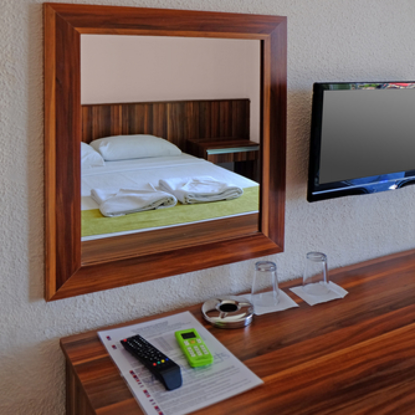 Motels with WIFI & Cable in White Cloud, MI Trailside Motel